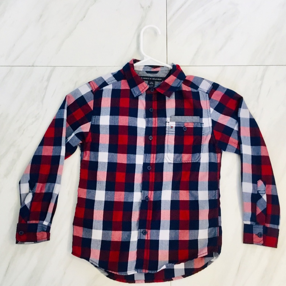 TOMMY HILFIGER plaid button down shirt